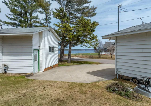 29th image of N7799 Bayberry Ln, Munising, MI 49862 | MLS# 50205815