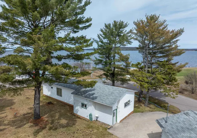 3rd image of N7799 Bayberry Ln, Munising, MI 49862 | MLS# 50205815