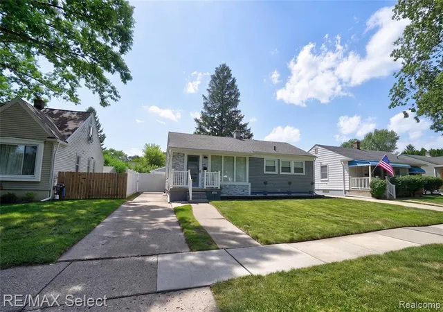 Homes for sale in Royal Oak, MI | 609 N Connecticut Ave, Royal Oak, MI 48067 | MLS# 61007908