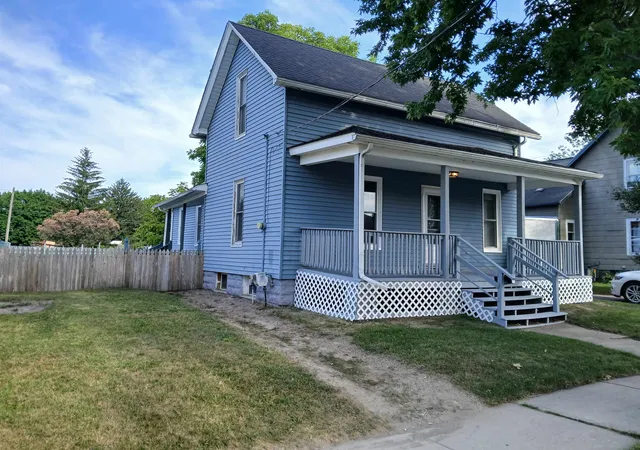 Photo 1 of Single family home for sale at 1704 S Wenona St, Bay City, MI 48706 | MLS# 50215526 | Listing updated on 2026-09-02