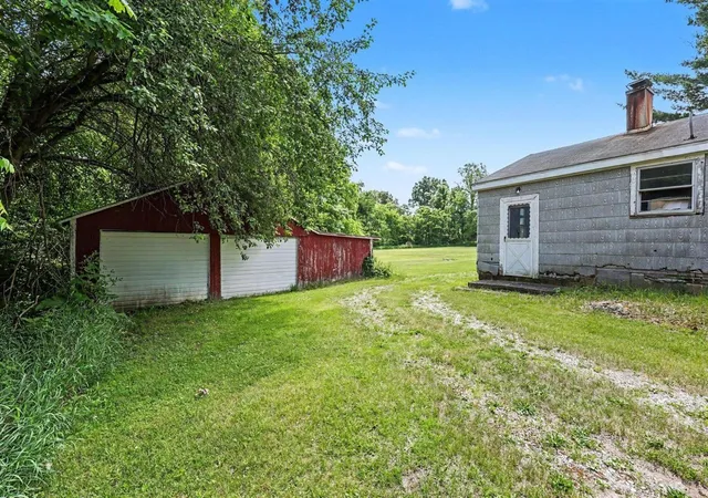 Photo 3 of Single family home for sale at 5901 Sharon Holw Rd, Manchester, MI 48158 | MLS# 70546292 | Listing updated on 2026-07-17