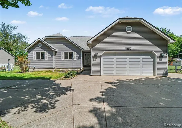Homes for sale in Clarkston, MI | 4660 Woodhull Dr, Clarkston, MI 48346 | MLS# 60999311