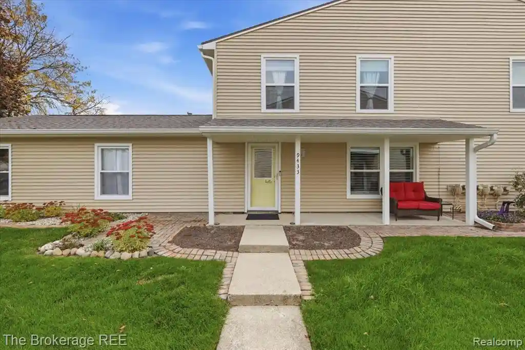 Condo for sale at 9433 Parkwood, Davison, MI 48423 | MLS# 61039857