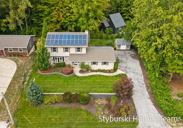 1st image of 16141 Terrace Rd, Spring Lake, MI 49456 | MLS# 70495860