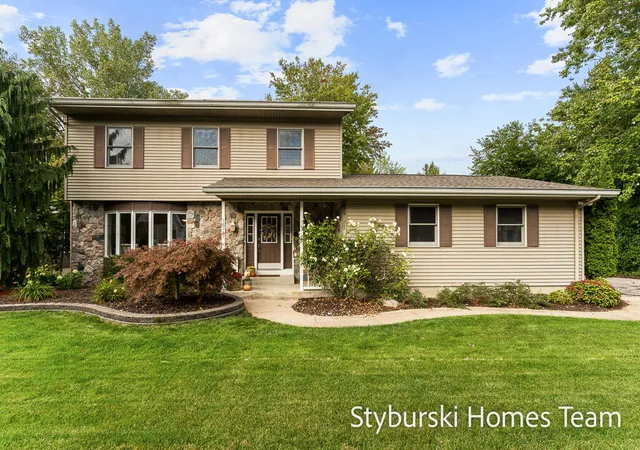 4th image of 16141 Terrace Rd, Spring Lake, MI 49456 | MLS# 70495860