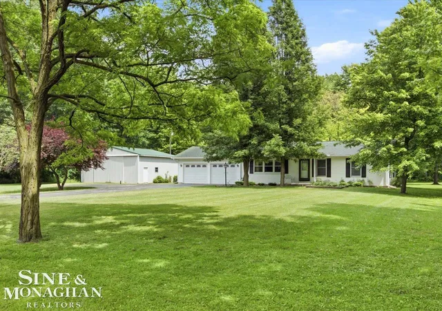 Homes for sale in Algonac, MI | 9211 Folkert Rd, Algonac, MI 48001 | MLS# 50211972