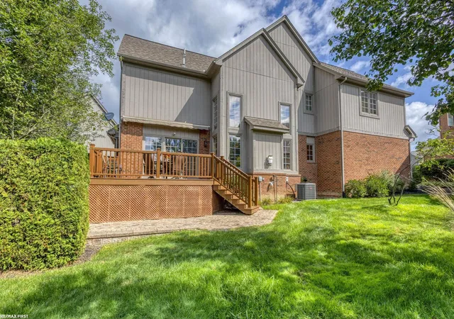 Photo 3 of Sale Pending at 4126 Winter Dr, Shelby, MI 48316 | MLS# 50220149 | Listing updated on 2026-09-09