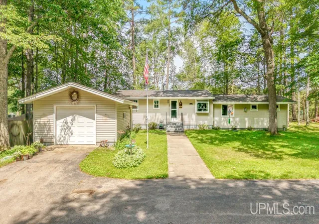 Photo 1 of Single family home for sale at N6079 Shore Dr Q 4 Rd, Wallace, MI 49893 | MLS# 50213168 | Listing updated on 2026-10-10