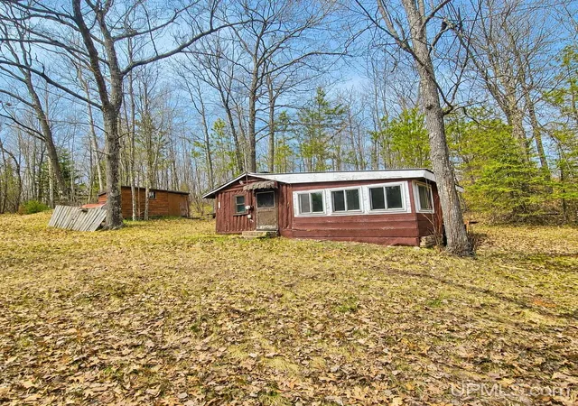 Homes for sale in Dunbar T Wi, WI | W10012 Us Hwy 8 Hwy, Dunbar T Wi, WI 54119 | MLS# 50206879