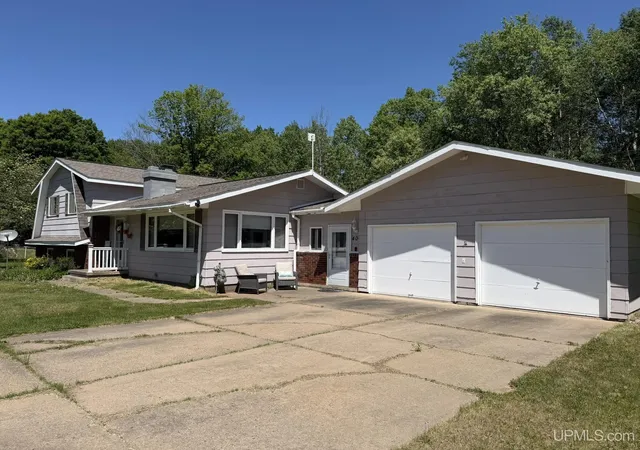 Homes for sale in Caspian, MI | 406 W Fourth Ave, Caspian, MI 49915 | MLS# 50210360