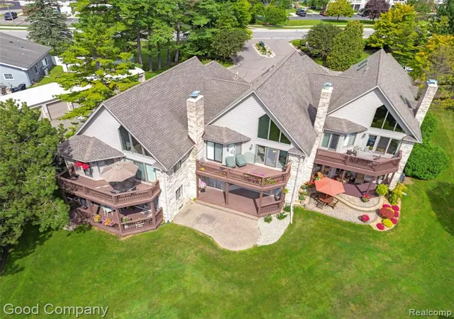 Photo 2 of Condo for sale at 50684 Harbour View Dr, New Baltimore, MI 48047 | MLS# 61023045 | Listing updated on 2026-09-18