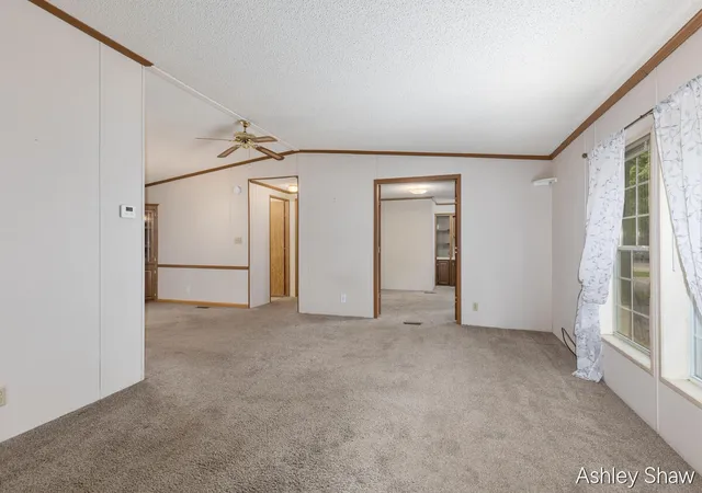 4th image of 13566 Pinewood Dr, Grand Haven, MI 49417 | MLS# 70539452