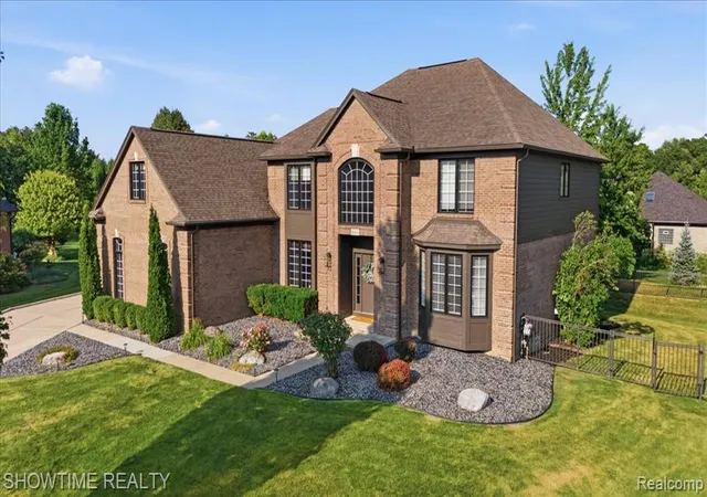 2nd image of 56440 Ashbrooke Dr, Shelby Township, MI 48316 | MLS# 61018143