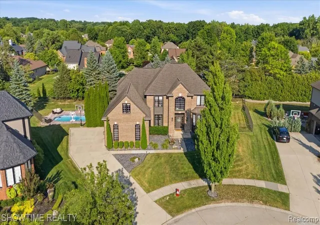 Photo 3 of Sale Pending at 56440 Ashbrooke Dr, Shelby Township, MI 48316 | MLS# 61018143 | Listing updated on 2026-09-07