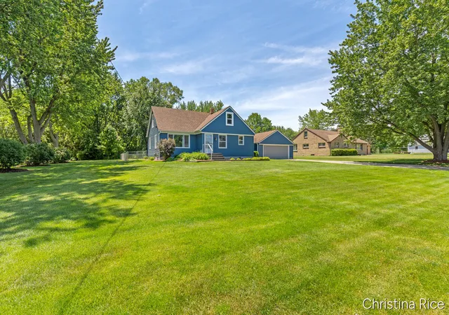 Homes for sale in Byron Center, MI | 866 76Th St, Byron Center, MI 49315 | MLS# 70536673
