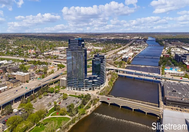 2nd image of 335 Brg St, Grand Rapids, MI 49504