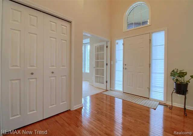 Photo 4 of Sale Pending at 41672 Clemens Cir, Novi, MI 48377 2865 | MLS# 61006909 | Listing updated on 2026-08-28