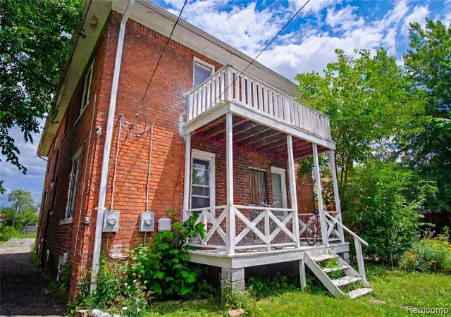 3rd image of 5771 Chatsworth St, Detroit, MI 48224 3212 | MLS# 61004606