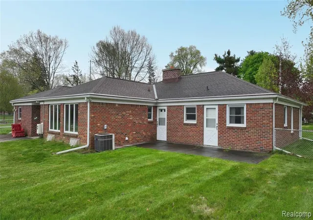 Homes for sale in Flushing, MI | 225 E Park Ave, Flushing, MI 48433 | MLS# 60988747