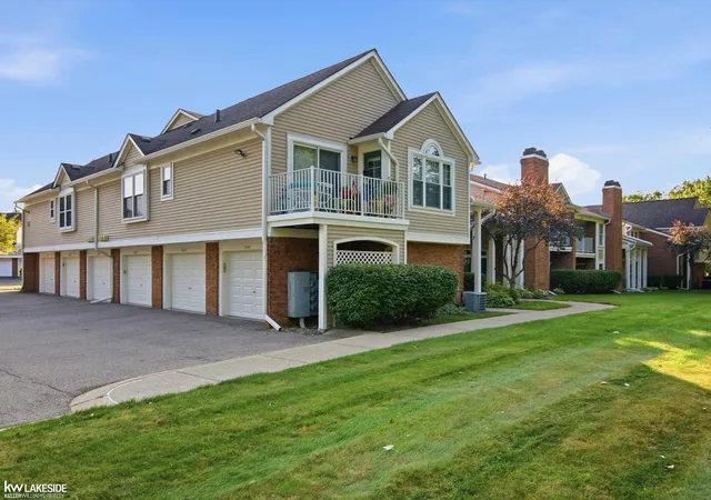 Photo 2 of Condo for sale at 56429 Scotland Blvd, Shelby Township, MI 48316 | MLS# 50216816 | Listing updated on 2026-09-01