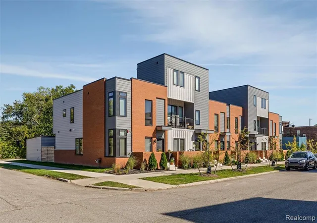 2nd image of 2736 Harrison St, Detroit, MI 48216 | MLS# 60983298