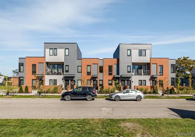 4th image of 2736 Harrison St, Detroit, MI 48216