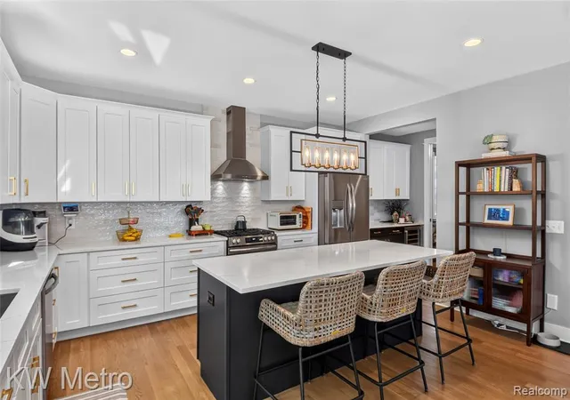 Photo 4 of Single family home for sale at 604 Forest Ave, Royal Oak, MI 48067 | MLS# 61025709 | Listing updated on 2026-10-09