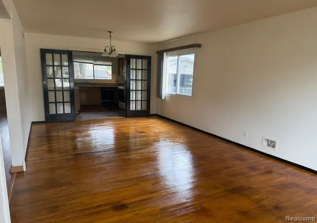 Photo 5 of Single family home for sale at 14641 Kingston St, Oak Park, MI 48237 | MLS# 61015675 | Listing updated on 2026-08-16