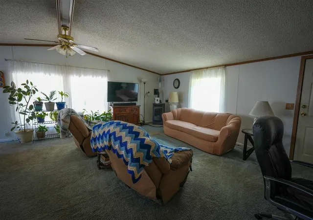 Homes for sale in Howard City, MI | 9339 Maple Hill Rd, Howard City, MI 49329 | MLS# 70543594