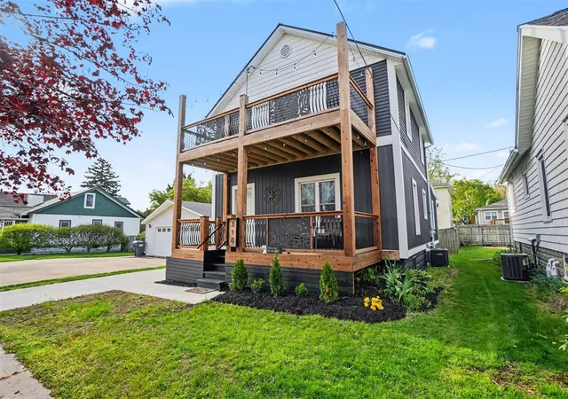 2nd image of 310 Huron St, South Haven, MI 49090 | MLS# 70528813