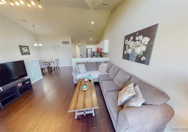 Photo 3 of Sale Pending at 2916 Signature Blvd, Ann Arbor, MI 48103 | MLS# 61002265 | Listing updated on 2026-07-22