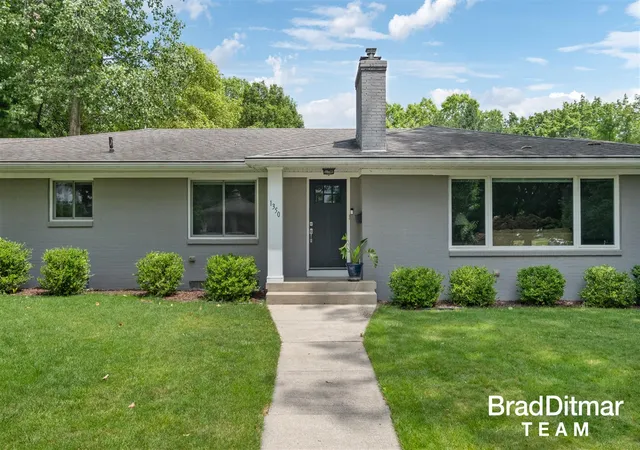 Photo 2 of Sale Pending at 1350 Lake Grv Ave, East Grand Rapids, MI 49506 | MLS# 70544215 | Listing updated on 2026-10-14