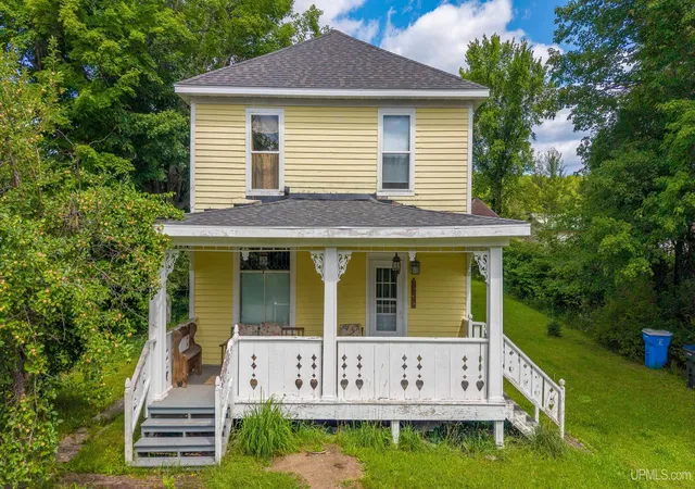 Photo 1 of Single family home for sale at 209 E Main St, Michigamme, MI 49861 | MLS# 50217804 | Listing updated on 2026-08-27