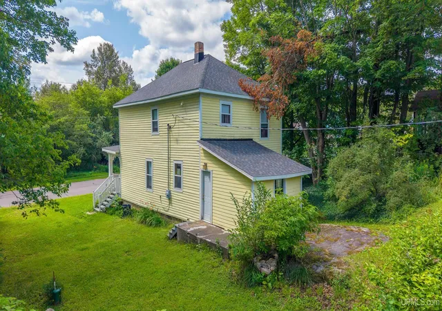 Photo 2 of Single family home for sale at 209 E Main St, Michigamme, MI 49861 | MLS# 50217804 | Listing updated on 2026-08-27