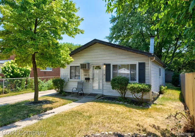 Photo 1 of Single family home for sale at 680 E Annabelle Ave, Hazel Park, MI 48030 1234 | MLS# 61023929 | Listing updated on 2026-08-31