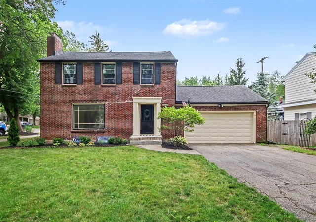 Homes for sale in Grand Rapids, MI | 2324 Estelle Dr, Grand Rapids, MI 49506 | MLS# 70543060