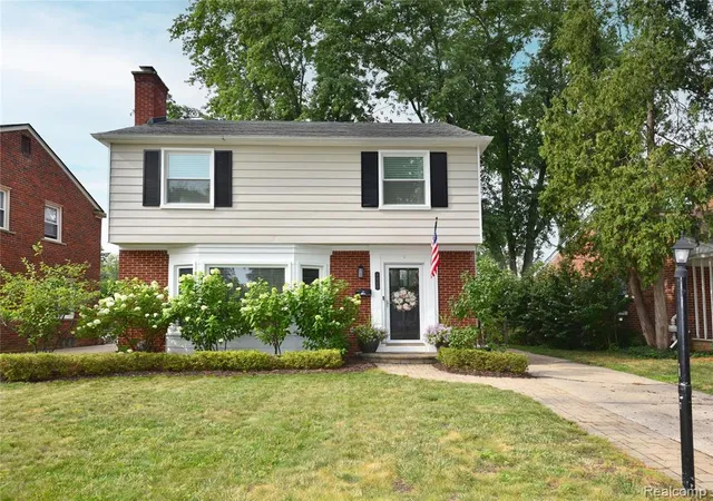 1st image of 4411 N Verona Cir, Royal Oak, MI 48073 | MLS# 61020257