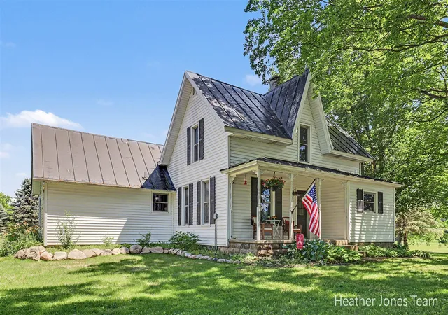 Photo 2 of Sale Pending at 8960 Myers Lake Ave, Rockford, MI 49341 | MLS# 70542319 | Listing updated on 2026-08-17