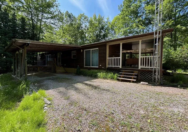 Photo 4 of Sale Pending at 2054 Birchwood Dr, Alger, MI 48610 | MLS# 50204714 | Listing updated on 2026-09-17