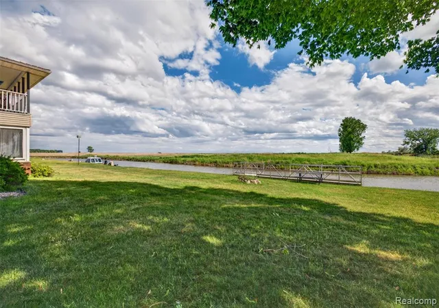 Homes for sale in Au Gres, MI | 2216 E Bay Ridge Dr, Au Gres, MI 48703 | MLS# 60989210