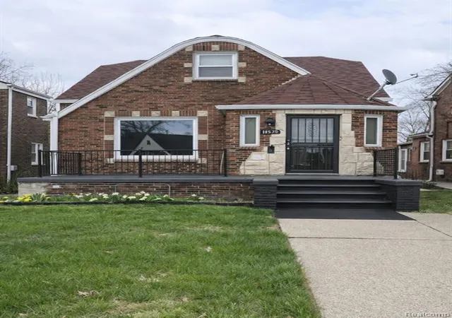 Homes for sale in Detroit, MI | 16570 Greenlawn St, Detroit, MI 48221 | MLS# 60983112