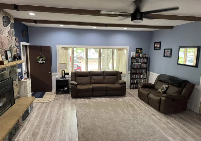 4th image of 300 Brady St, Chesaning, MI 48616 | MLS# 50206994