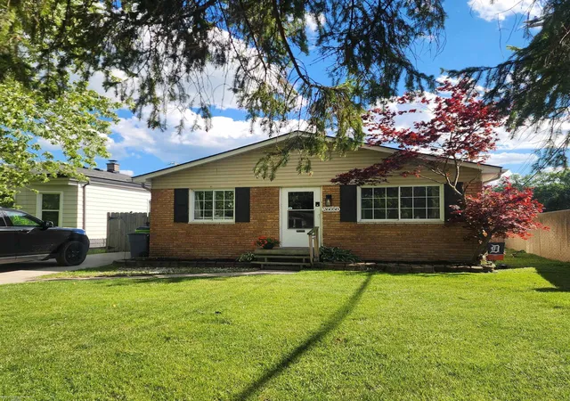 Homes for sale in Harrison Township, MI | 26058 Lamour St, Harrison Township, MI 48045 | MLS# 50210532