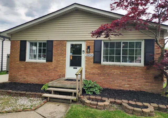 Homes for sale in Harrison Township, MI | 26058 Lamour St, Harrison Township, MI 48045 | MLS# 50210532