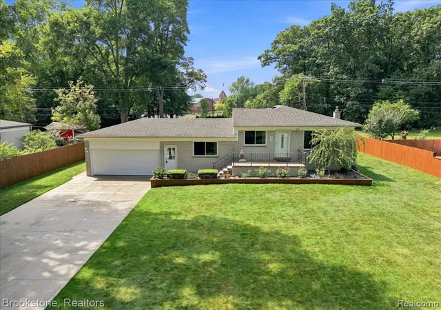2nd image of 2494 Frankson Ave, Rochester Hills, MI 48307 4632 | MLS# 61023575
