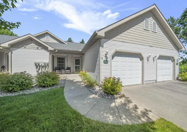 2nd image of 608 Meadowview Ln, Elk Rapids, MI 49629 | MLS# 80071142