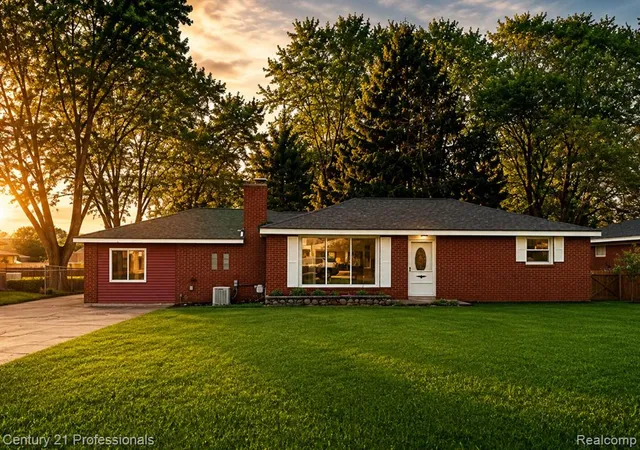 Photo 2 of Single family home for sale at 5000 Robert St, Shelby Township, MI 48316 | MLS# 61022663 | Listing updated on 2026-09-05