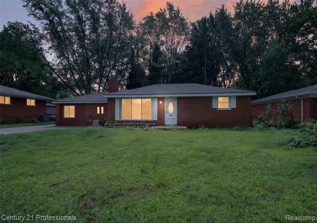 Photo 3 of Single family home for sale at 5000 Robert St, Shelby Township, MI 48316 | MLS# 61022663 | Listing updated on 2026-09-05