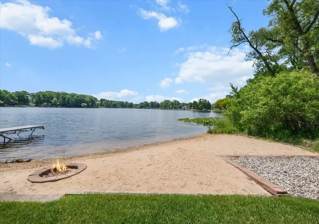 Homes for sale in Rockford, MI | 10260 Swem St, Rockford, MI 49341 | MLS# 70531604