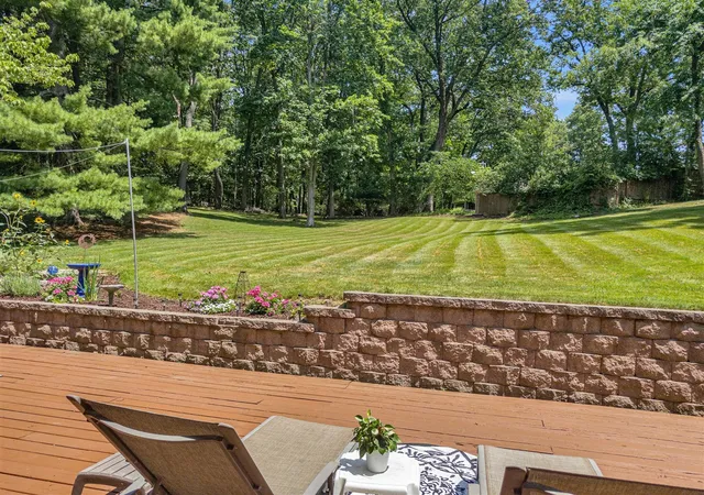 Photo 3 of Sale Pending at 1800 Mont Rue Dr, Grand Rapids, MI 49546 | MLS# 70546359 | Listing updated on 2026-08-05